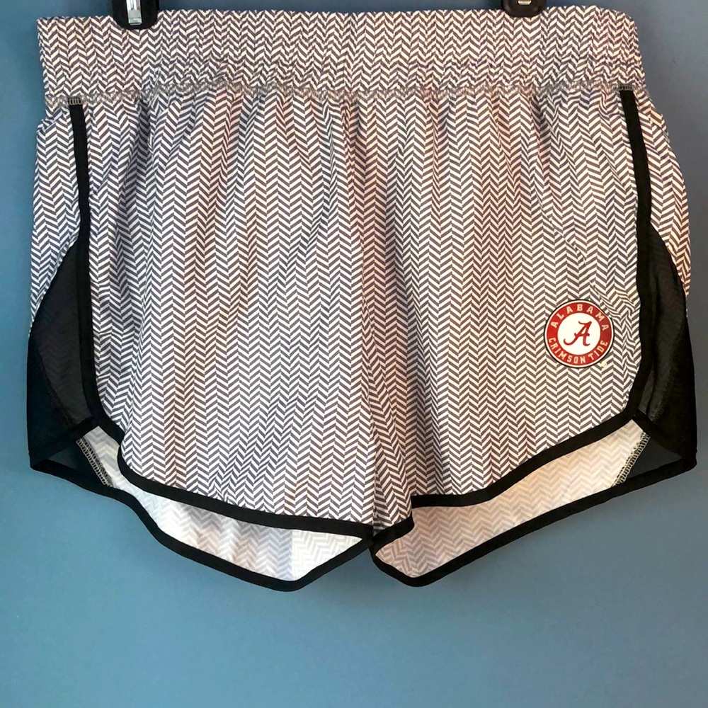 ALABAMA UNIVERSITY Crimson Tide Athletic Shorts - Size 12 -14.